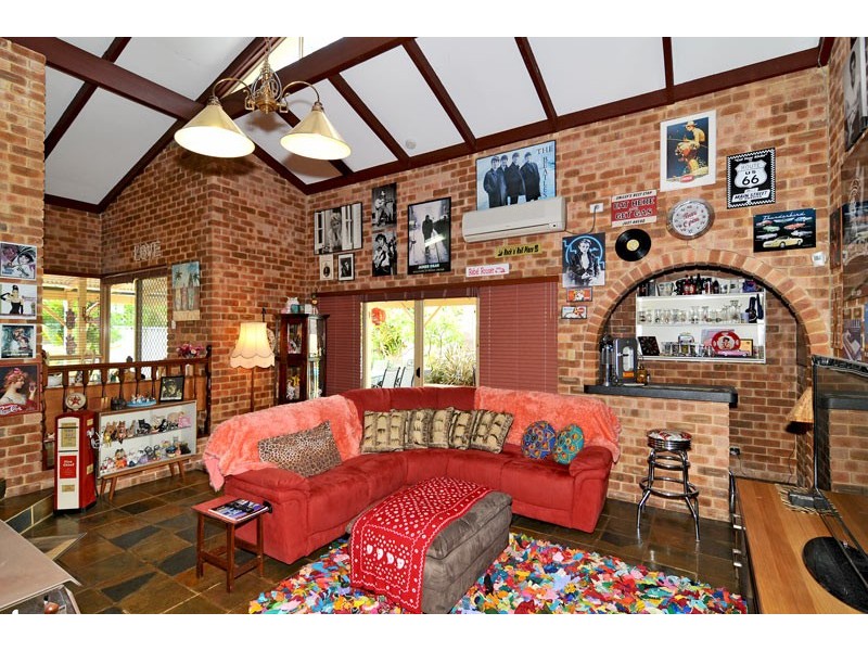 4 Yorrell Place, Halls Head WA 6210