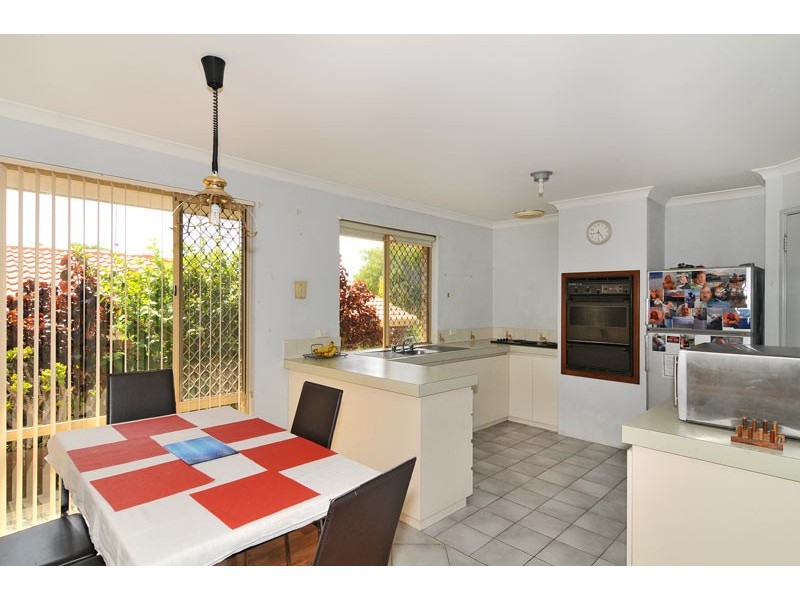 17 Seawind Drive, Silver Sands WA 6210