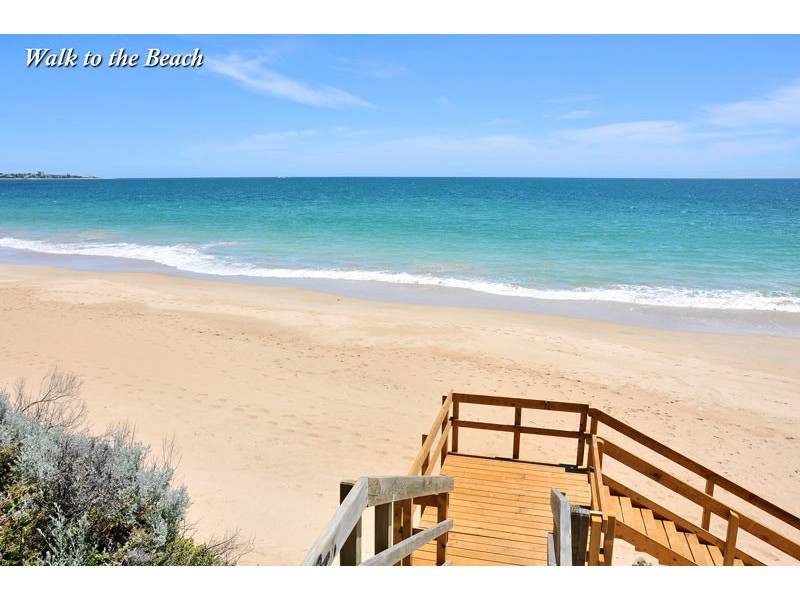 17 Seawind Drive, Silver Sands WA 6210