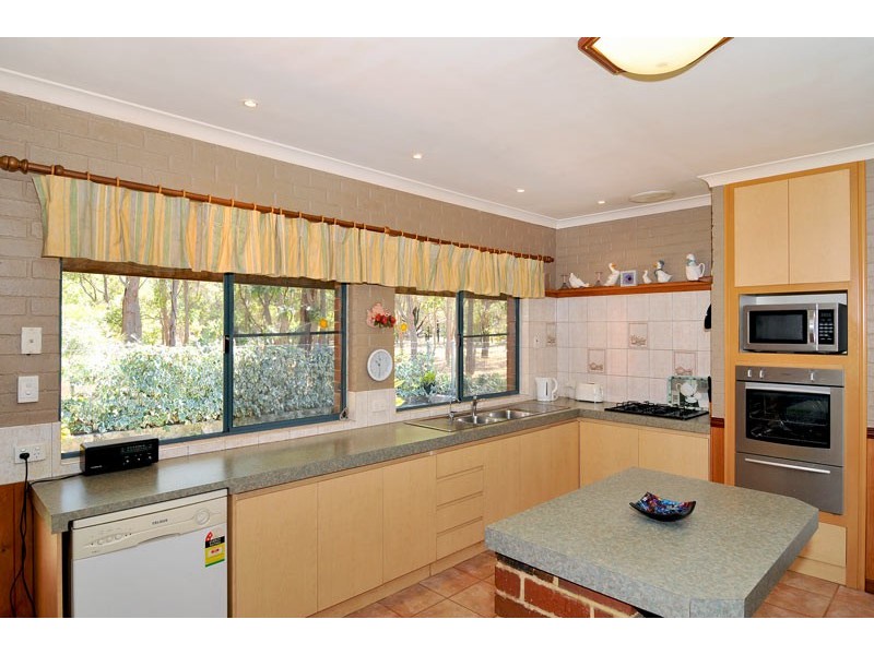 117 Armstrong Hills Drive, Lake Clifton WA 6215