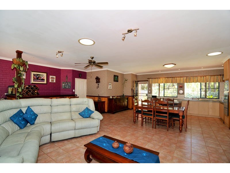 117 Armstrong Hills Drive, Lake Clifton WA 6215