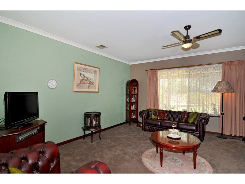 117 Armstrong Hills Drive, Lake Clifton WA 6215