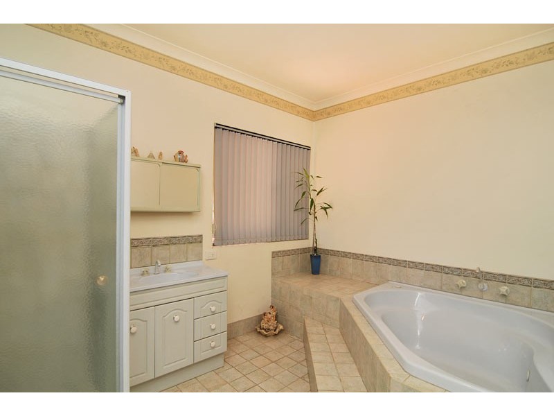 117 Armstrong Hills Drive, Lake Clifton WA 6215