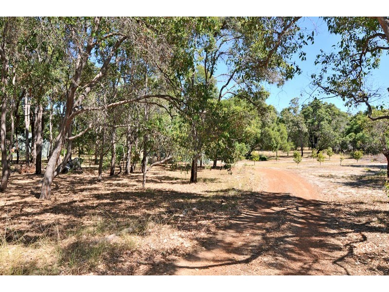 117 Armstrong Hills Drive, Lake Clifton WA 6215