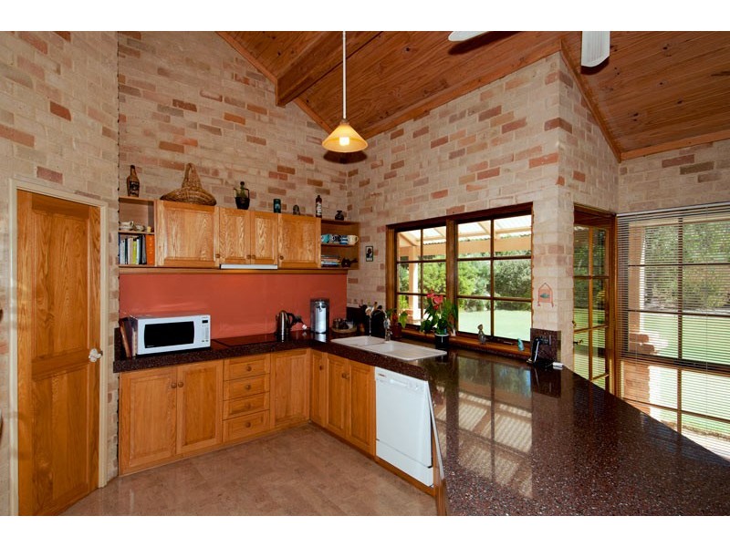 64 Nutbush Avenue, Falcon WA 6210