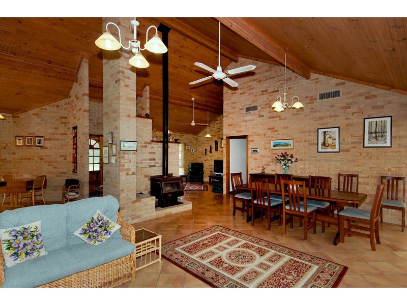 64 Nutbush Avenue, Falcon WA 6210