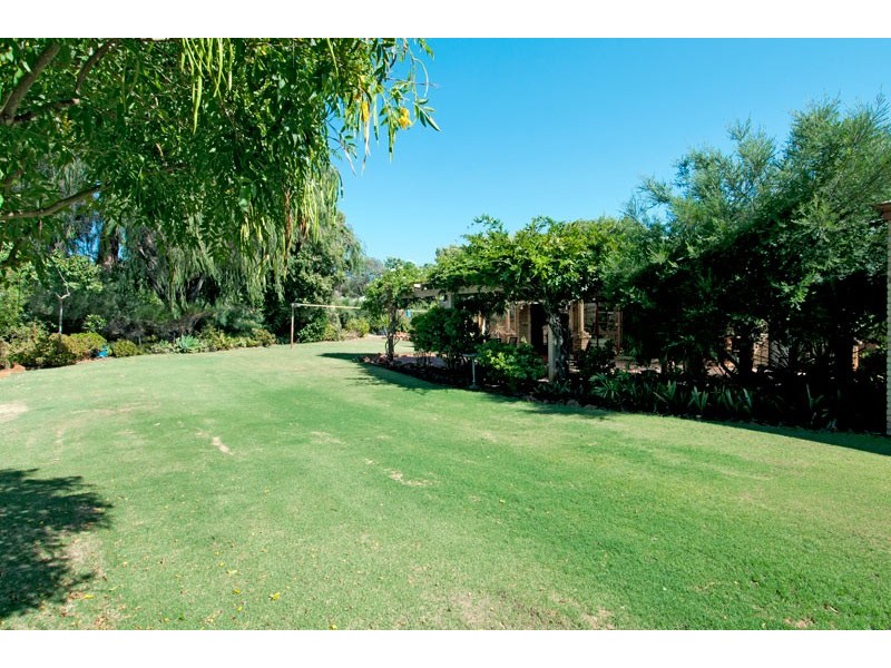 64 Nutbush Avenue, Falcon WA 6210