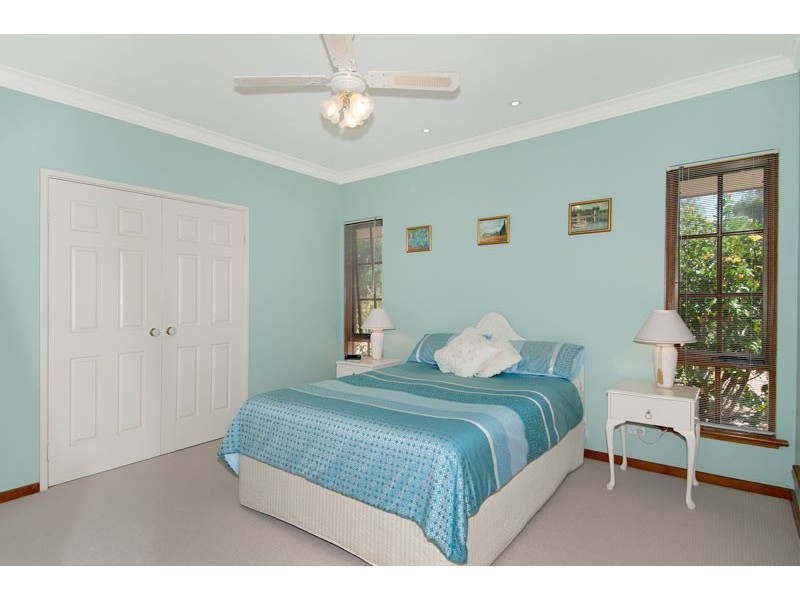 64 Nutbush Avenue, Falcon WA 6210