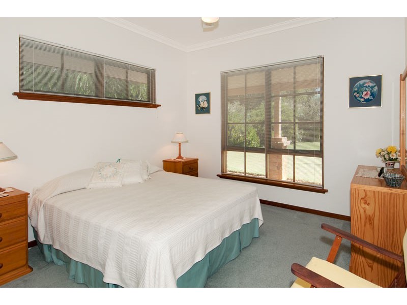 64 Nutbush Avenue, Falcon WA 6210