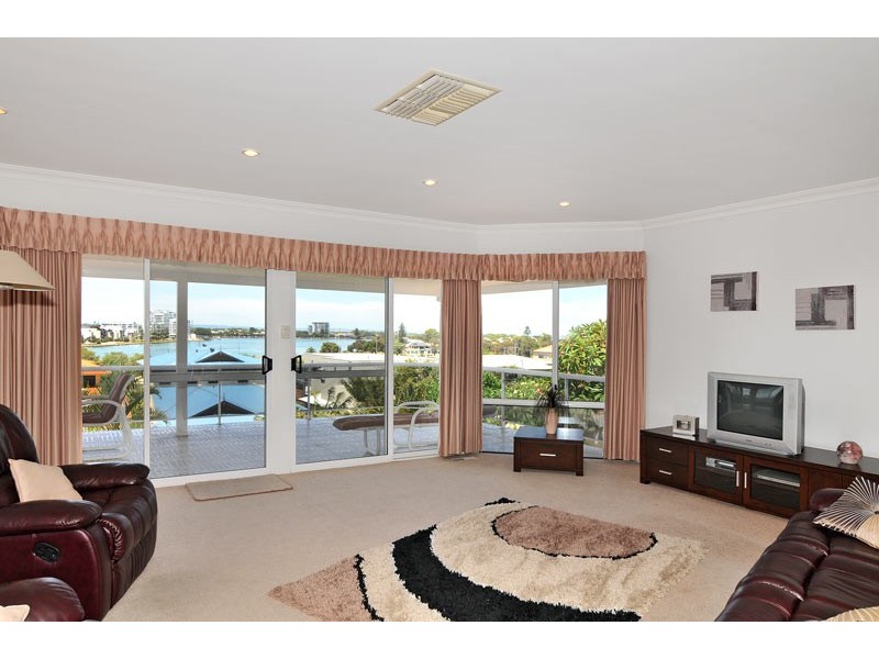 10 Hill Street, Halls Head WA 6210