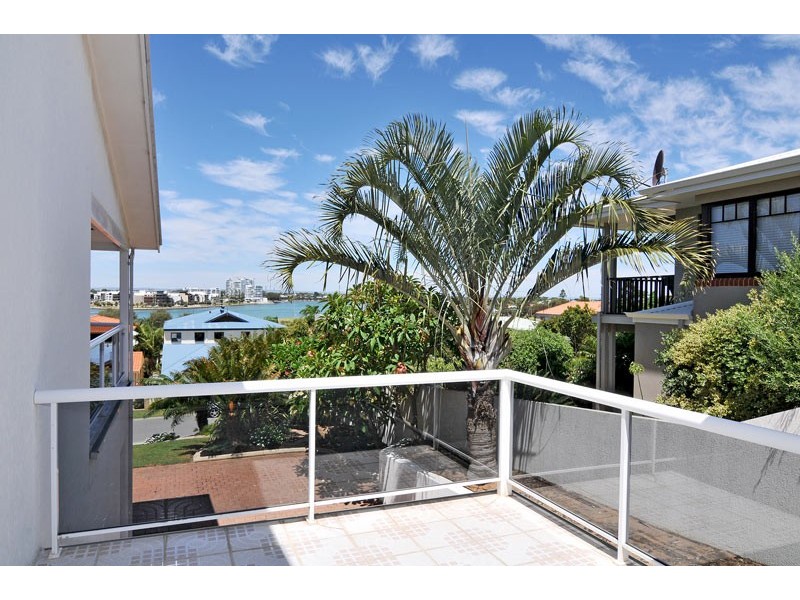 10 Hill Street, Halls Head WA 6210