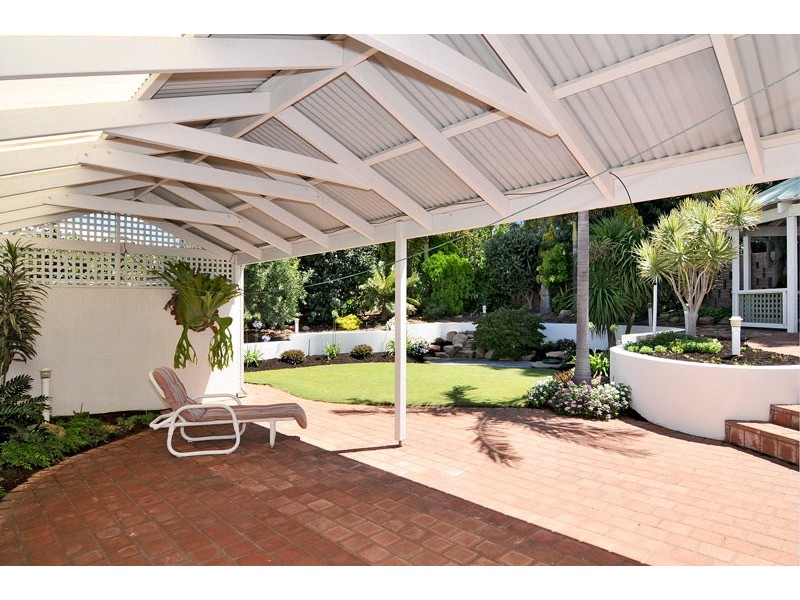 10 Hill Street, Halls Head WA 6210