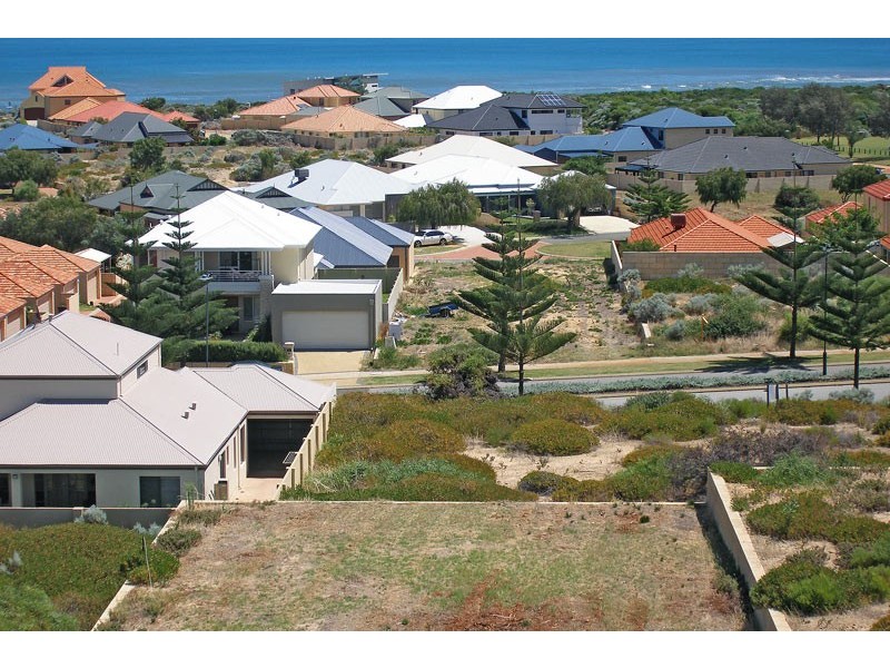 5 Ensign Way, Wannanup WA 6210