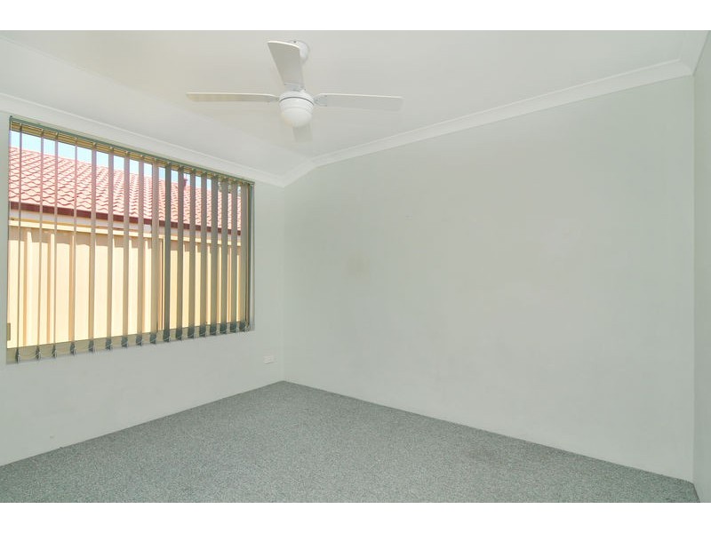127 Peelwood Parade, Halls Head WA 6210