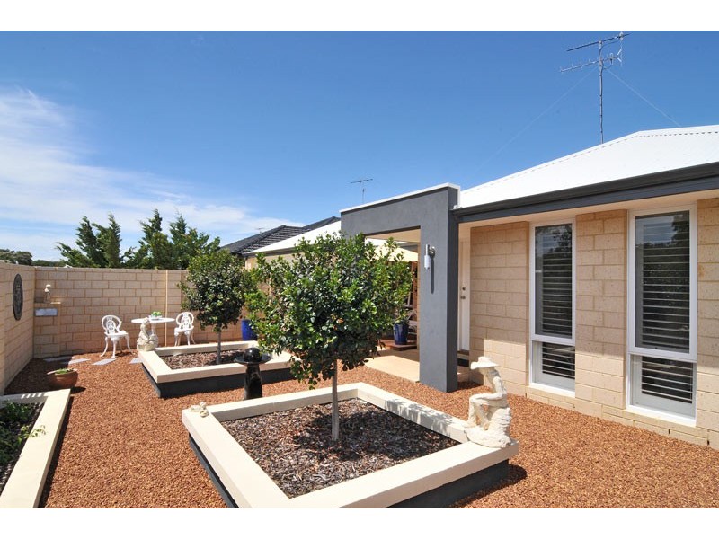 42 Enterprise Avenue, Falcon WA 6210