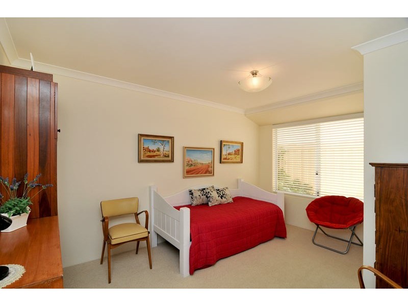 42 Enterprise Avenue, Falcon WA 6210