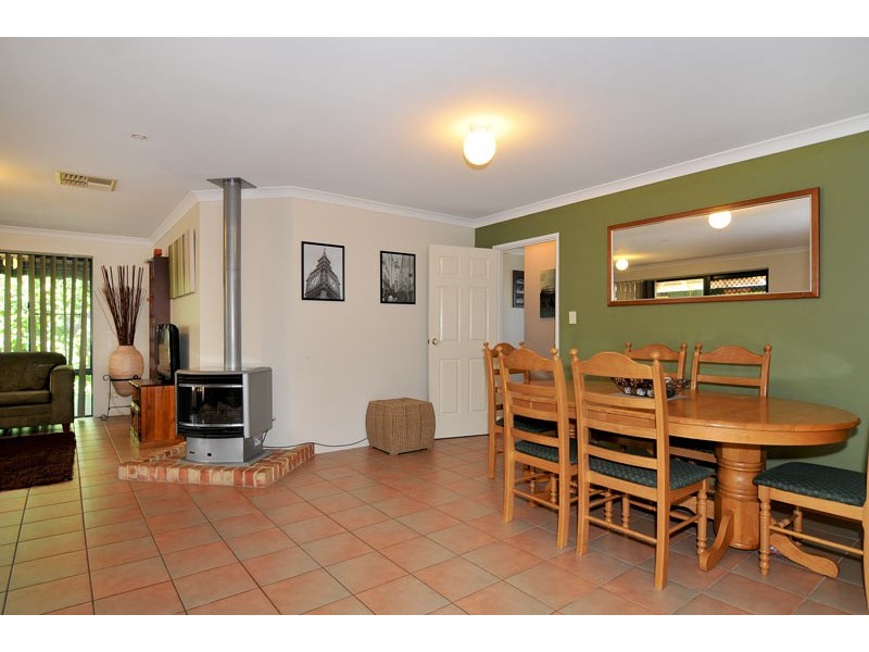 9 Wintersweet Place, Halls Head WA 6210