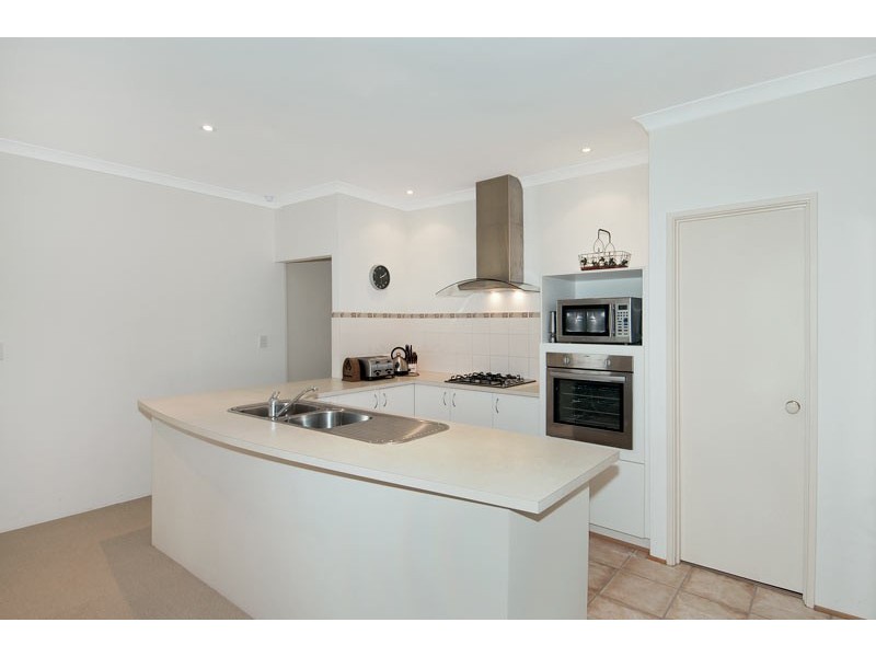 8 Onslow Court, Erskine WA 6210