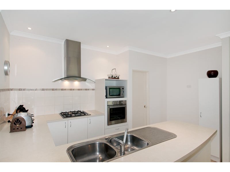 8 Onslow Court, Erskine WA 6210