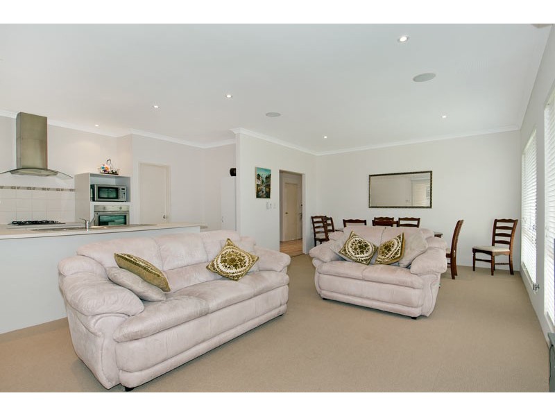 8 Onslow Court, Erskine WA 6210