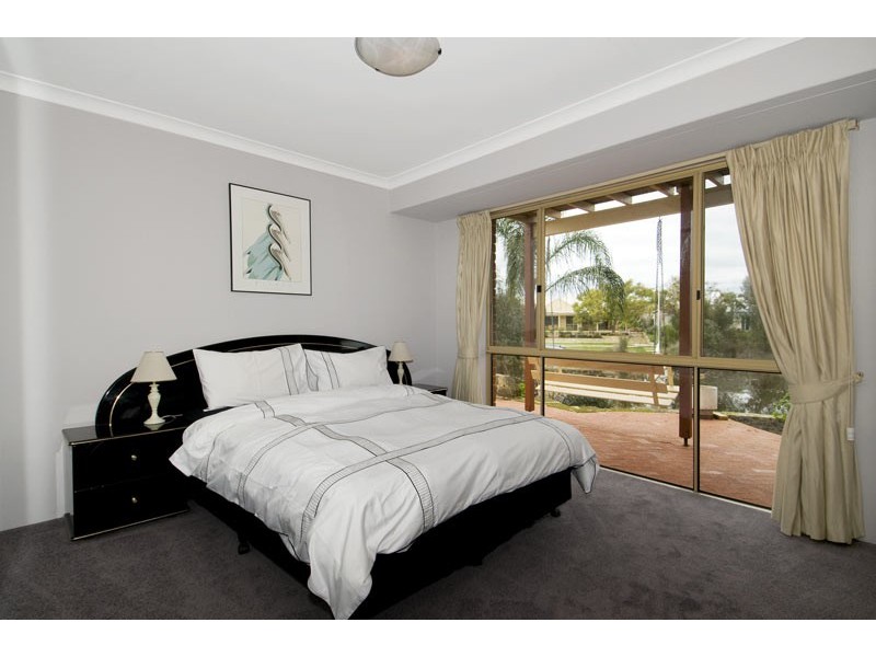 4 Egret Place, South Yunderup WA 6208