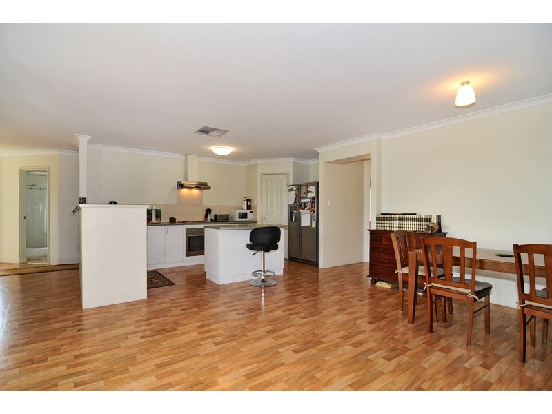 10 Gayze Retreat, Ravenswood WA 6208