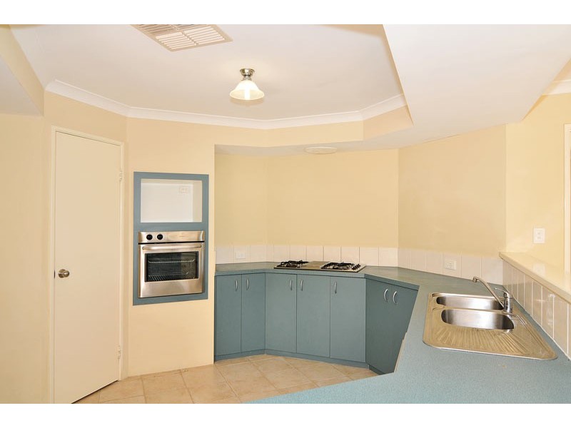 15 Vlamingh Gate, Dudley Park WA 6210