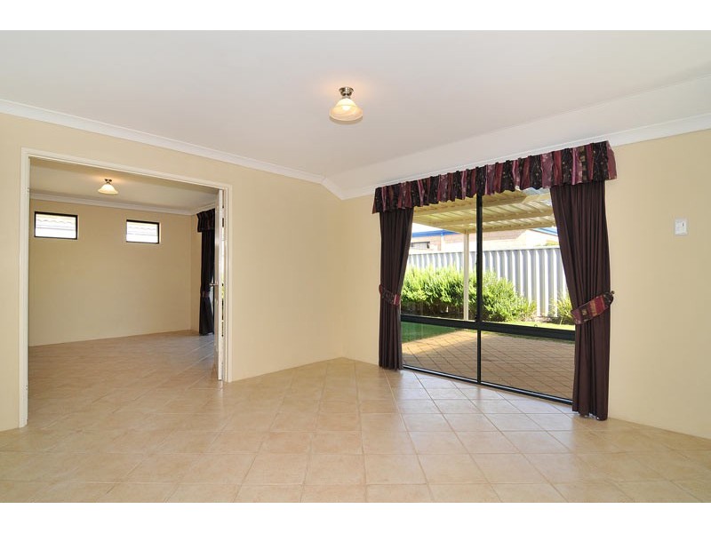 15 Vlamingh Gate, Dudley Park WA 6210