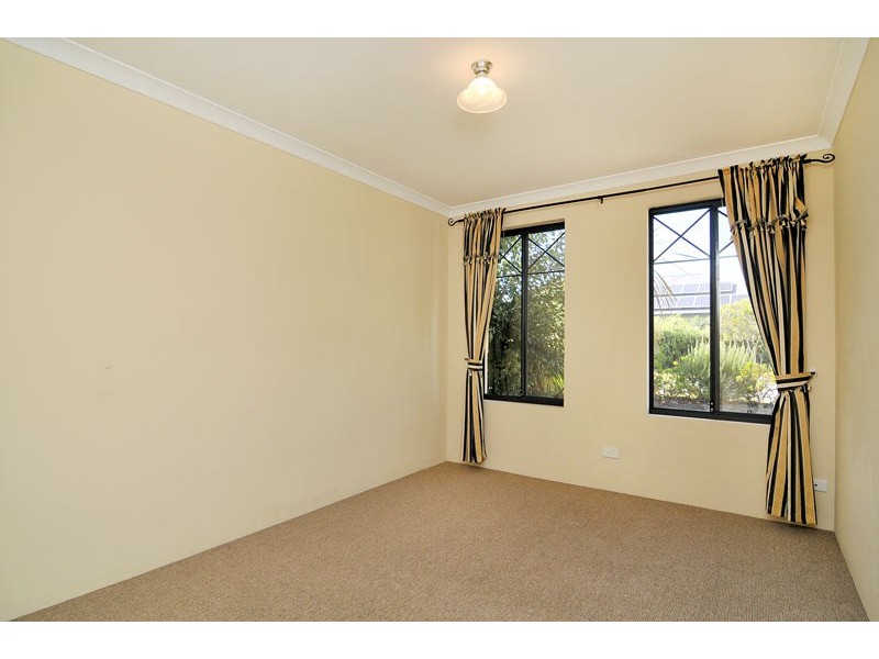 15 Vlamingh Gate, Dudley Park WA 6210