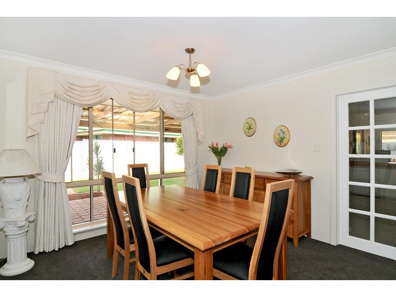 2 Turnberry Close, Meadow Springs WA 6210