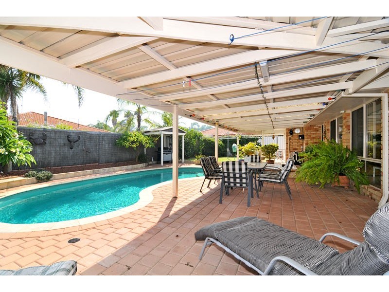 2 Turnberry Close, Meadow Springs WA 6210