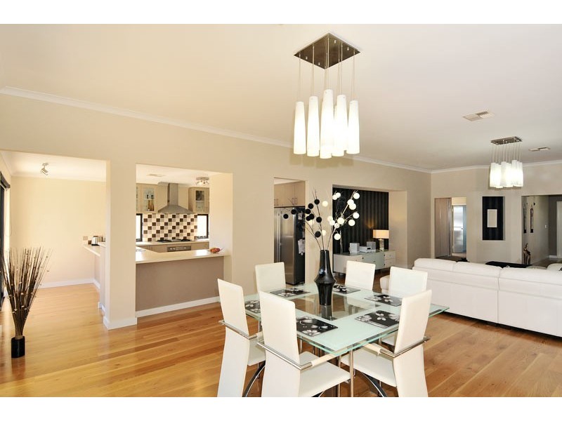 70 Carissa Turn, Halls Head WA 6210