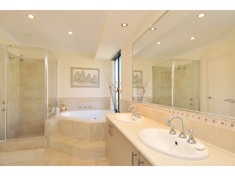 70 Carissa Turn, Halls Head WA 6210