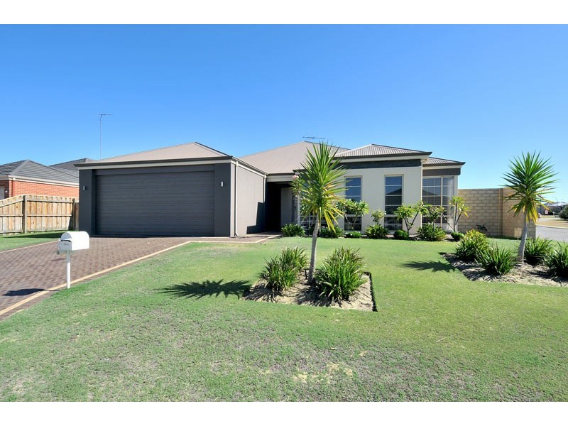 70 Carissa Turn, Halls Head WA 6210