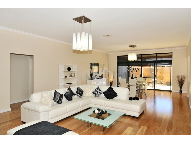 70 Carissa Turn, Halls Head WA 6210