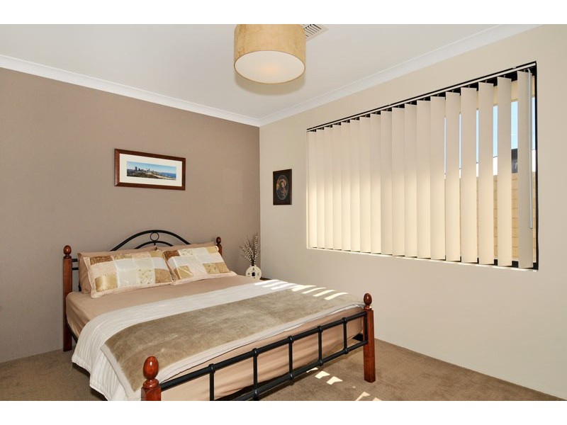 70 Carissa Turn, Halls Head WA 6210