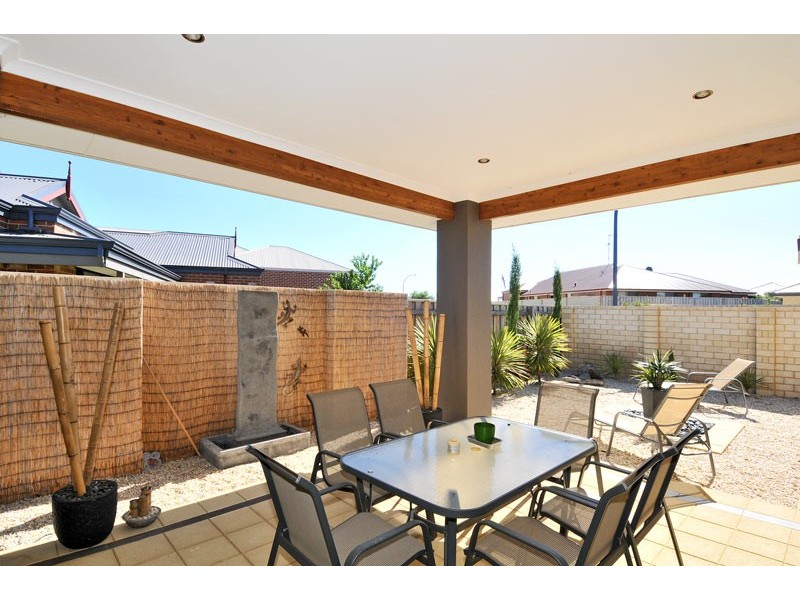 70 Carissa Turn, Halls Head WA 6210