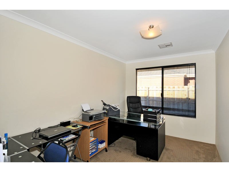 70 Carissa Turn, Halls Head WA 6210