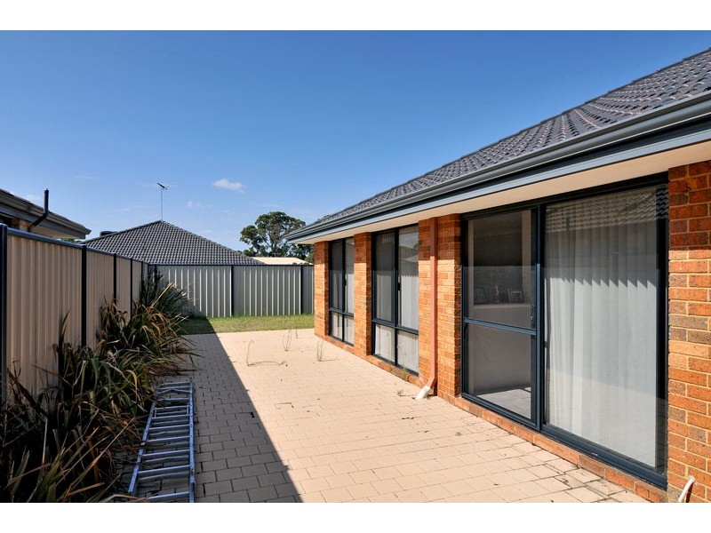 13 Moonbrook Way, Meadow Springs WA 6210