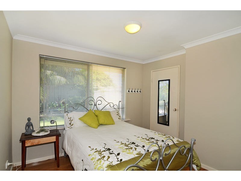 3 Lambourne Place, Halls Head WA 6210