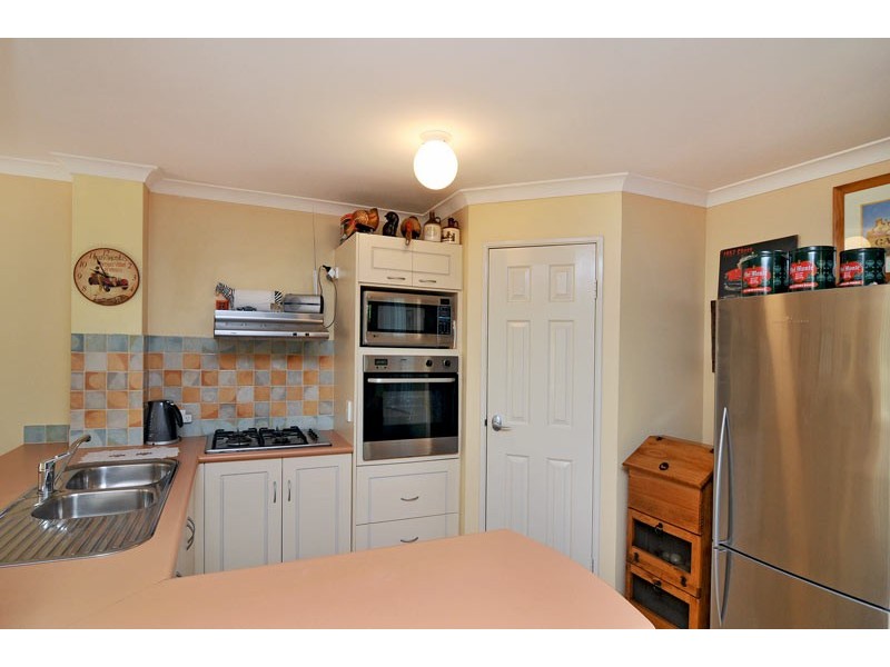 2/2 Churchill Avenue, Dudley Park WA 6210