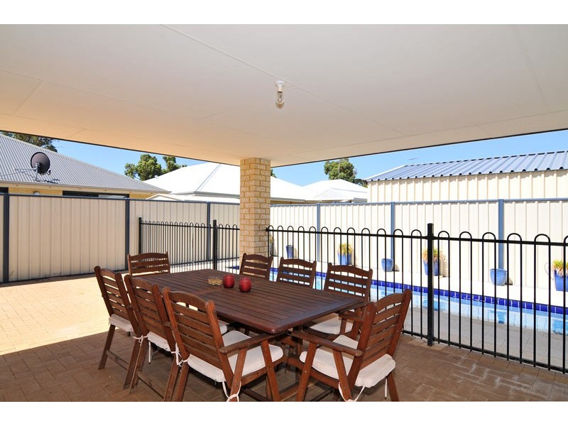 29 Bellavista Pde, Meadow Springs WA 6210