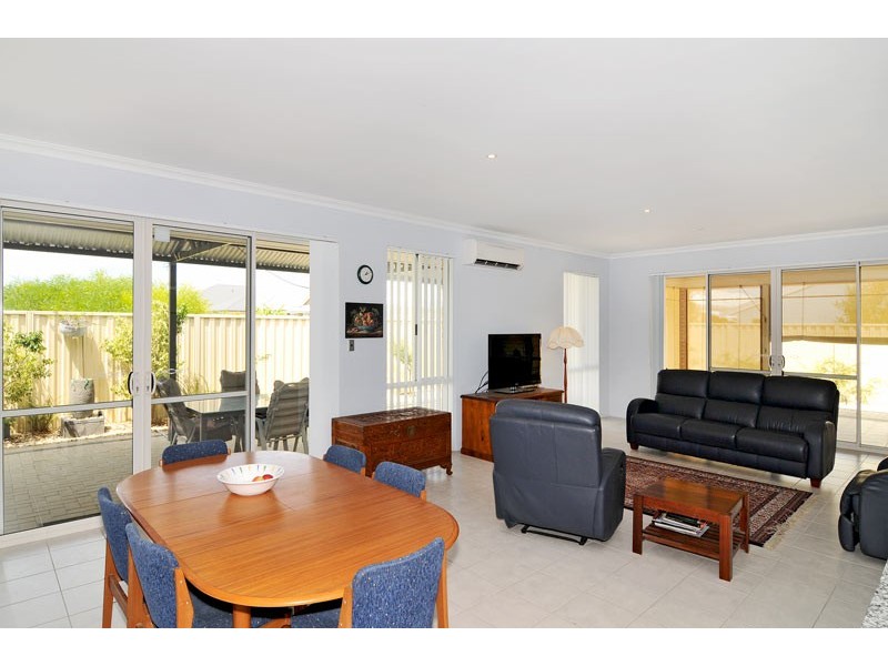 10 George Hibbert Road, Madora Bay WA 6210