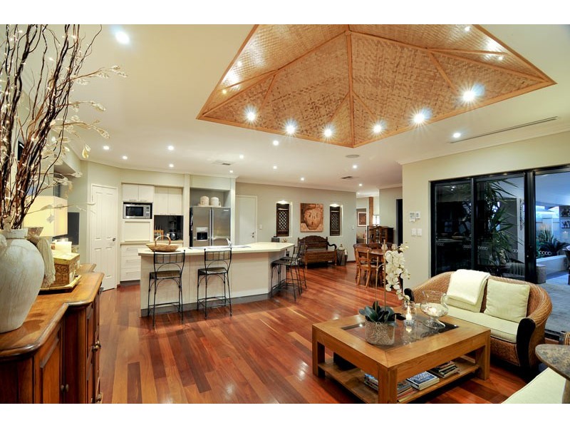 31 Rialto Place, Halls Head WA 6210