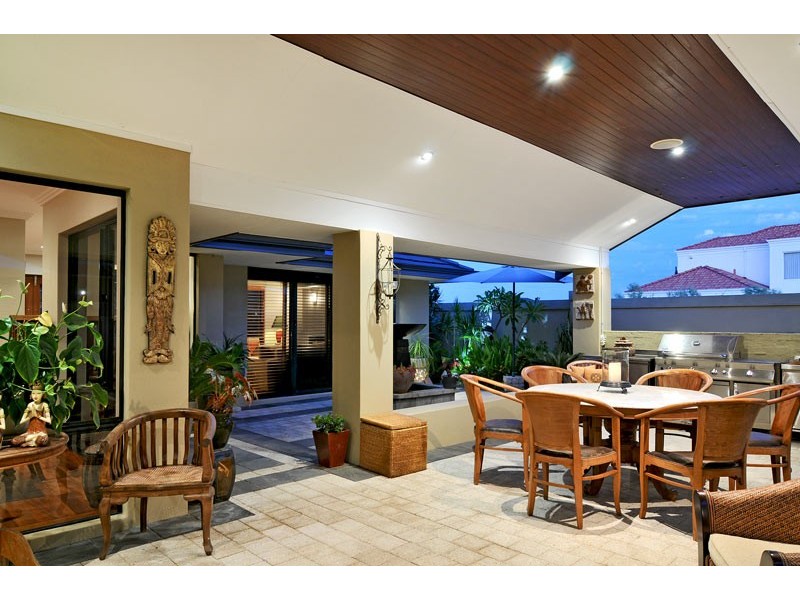 31 Rialto Place, Halls Head WA 6210