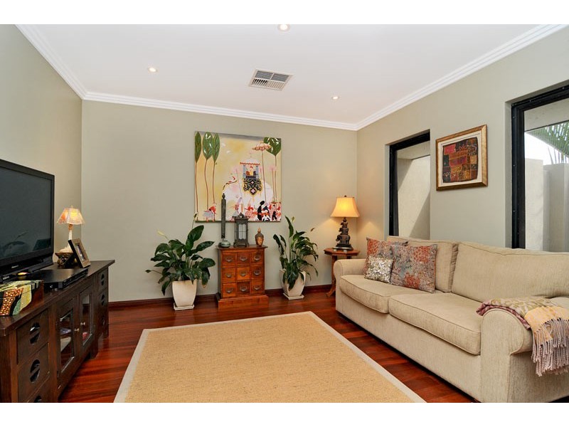 31 Rialto Place, Halls Head WA 6210