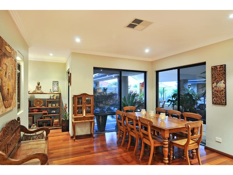 31 Rialto Place, Halls Head WA 6210