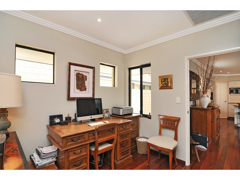 31 Rialto Place, Halls Head WA 6210