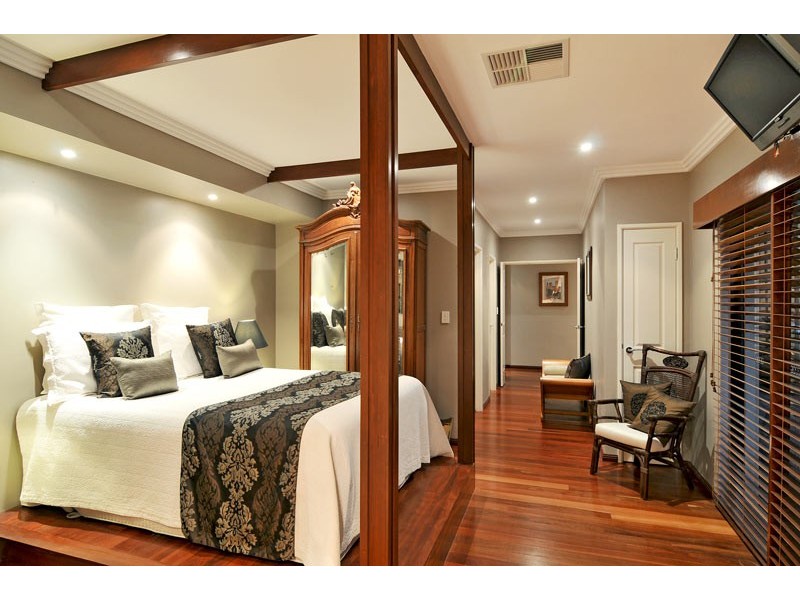 31 Rialto Place, Halls Head WA 6210