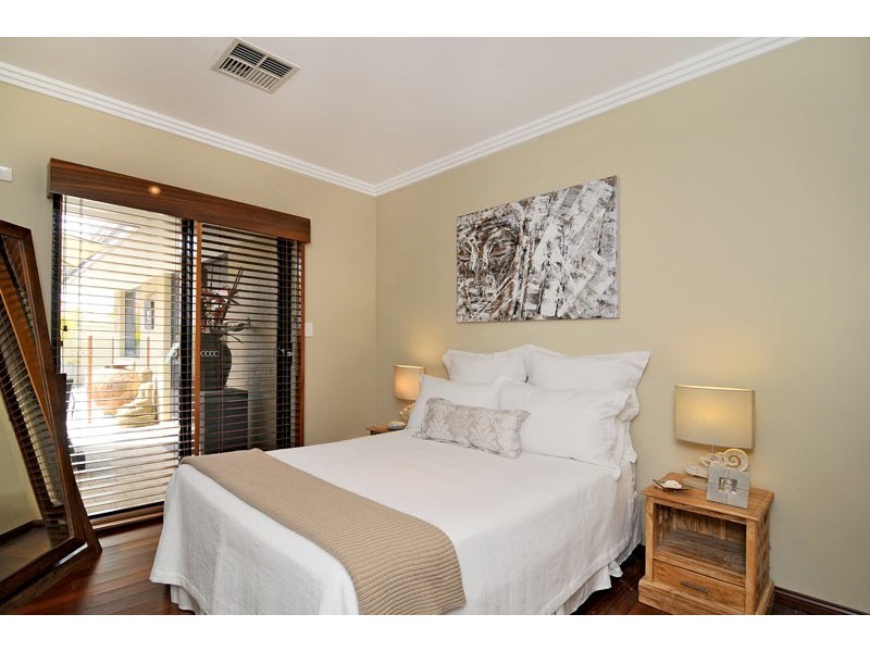 31 Rialto Place, Halls Head WA 6210